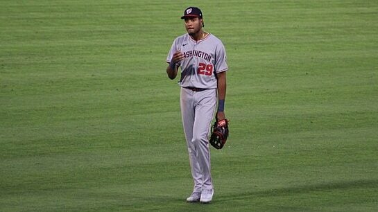 3 Rookie Baseball Cards From 2025 Topps Chrome That Are Worth Chasing 2 3 Rookie Baseball Cards From 2025 Topps Chrome That Are Worth Chasing