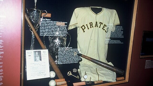 5 Classic 1972 Topps Baseball Cards for Serious Collectors