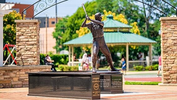 What Are These 5 Great 1958 Topps Baseball Cards Worth in Today’s Market?