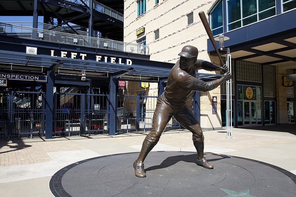 Willie Stargell's 1979 Season Ended With 3 (!) MVPs... & a World Series Title 1 willie stargell