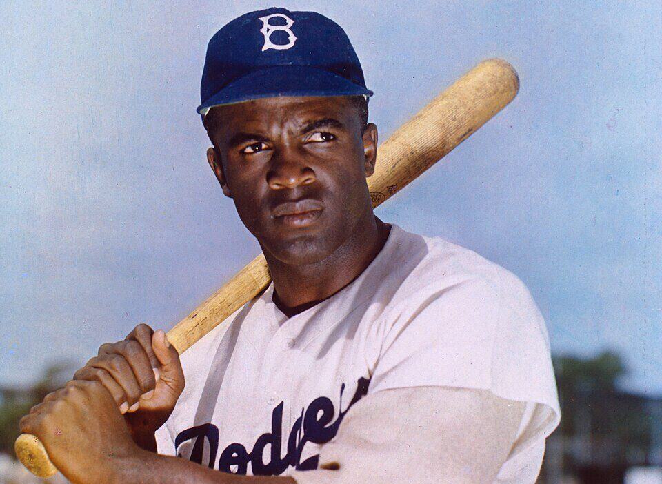 Bidding for 1952 Topps Baseball Complete Set Approaching $300K 1 1952 topps baseball complete set